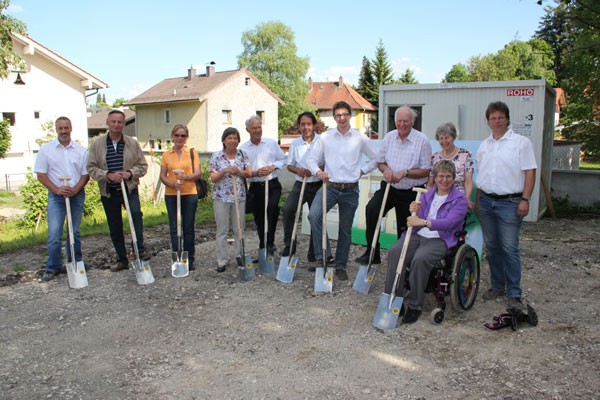 Spatenstich fr 7-Familienhaus - 18.Mai 2011